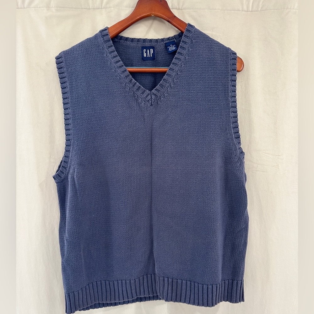 Gap Men’s Knit Vest Size M